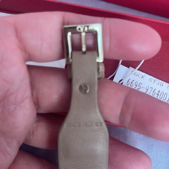SOLD Barely used Valentino bracelet. Almost looks new. Beige color. - Picture 5 of 6